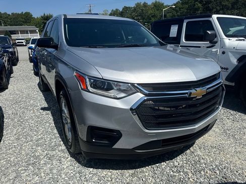 Used 2020 Chevrolet Traverse LS w/ LPO, Floor Liner Package AWD/4WD image 2