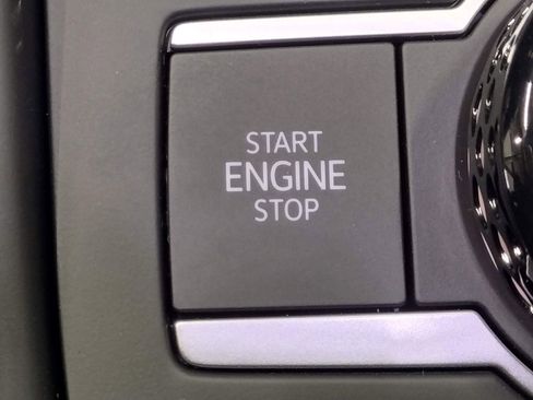 New 2025 Volkswagen Tiguan SE R-Line image 32