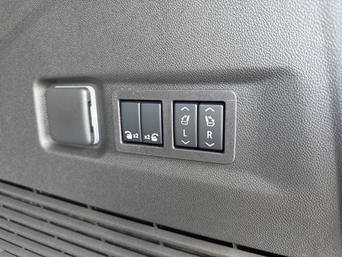 New 2025 Chevrolet Tahoe High Country image 12