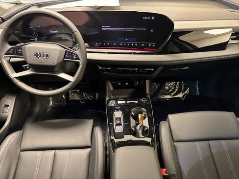 New 2025 Audi Q6 e-tron Premium Plus image 12