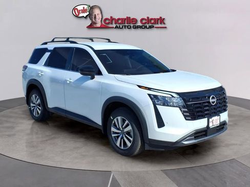 New 2026 Nissan Pathfinder SL FWD image 7