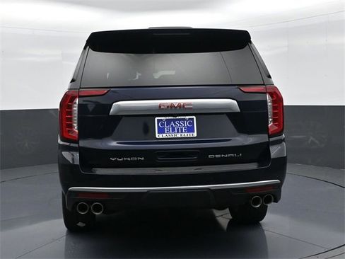 Used 2023 GMC Yukon XL Denali image 8