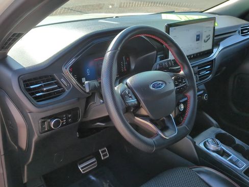 Used 2023 Ford Escape ST-Line w/ Tech Pack #1 FWD image 17
