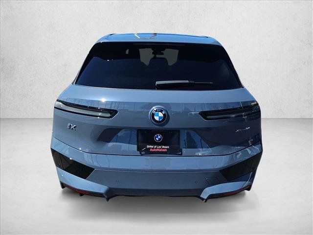 Certified 2024 BMW iX xDrive50 w/ Premium Package AWD/4WD image 7