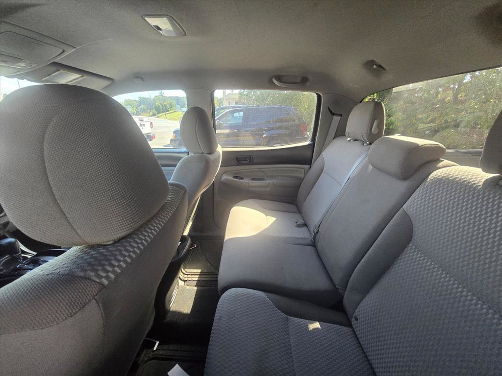 Used 2014 Toyota Tacoma PreRunner w/ Convenience Package RWD image 5