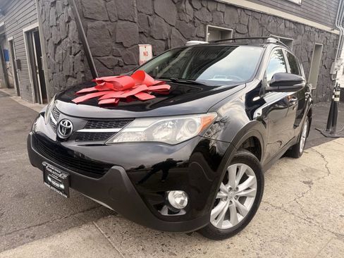 Used 2015 Toyota RAV4 Limited image 2