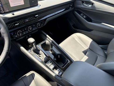 Certified 2025 Honda Accord Touring image 26