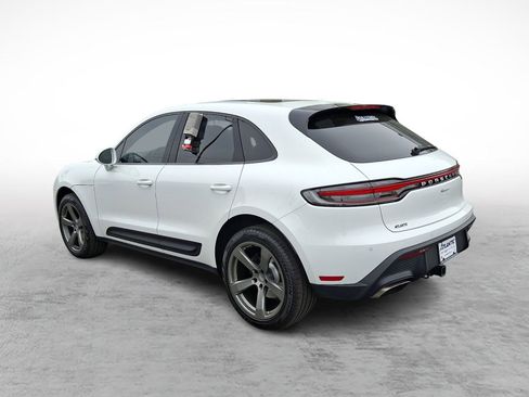 Used 2023 Porsche Macan AWD/4WD image 3