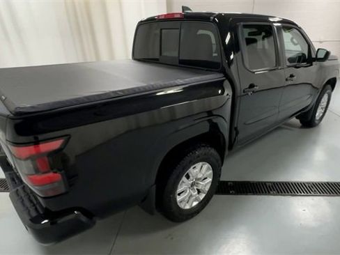 Used 2022 Nissan Frontier SV image 8