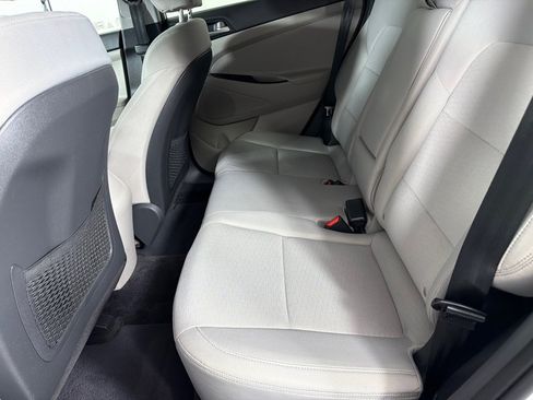 Used 2020 Hyundai Tucson SE AWD/4WD image 17