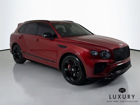 Used 2022 Bentley Bentayga image 4