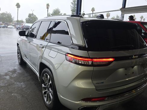 Used 2023 Jeep Grand Cherokee Overland image 6