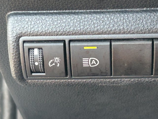 Used 2024 Toyota Corolla LE FWD image 23