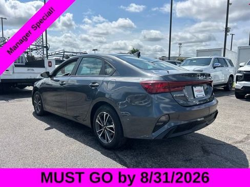 Used 2023 Kia Forte LXS w/ LXS Technology Package FWD image 5