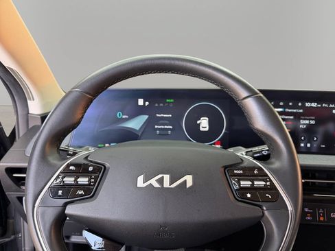 Used 2024 Kia EV6 Wind RWD image 20