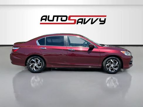 Used 2017 Honda Accord LX image 8