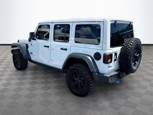 Used 2023 Jeep Wrangler Unlimited w/ Sun & Screen Package AWD/4WD image 9
