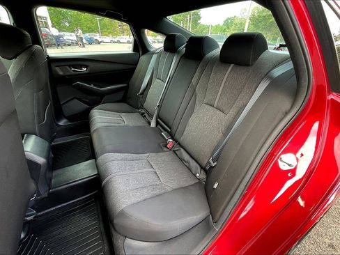 Used 2024 Honda Accord Sport image 27