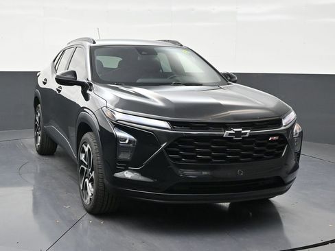 Used 2024 Chevrolet Trax RS FWD image 7