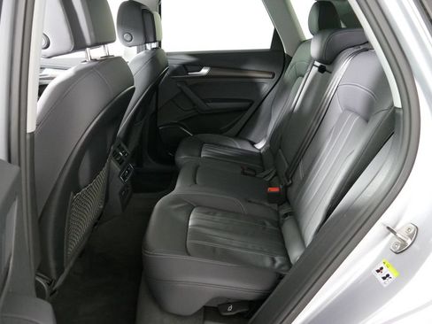 Used 2023 Audi Q5 2.0T Premium w/ Convenience Package AWD/4WD image 29