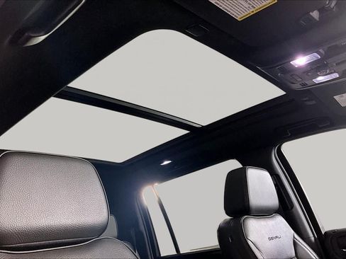 Certified 2023 GMC Yukon XL Denali AWD/4WD image 16
