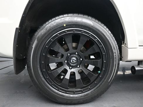 Used 2017 Toyota 4Runner Limited image 10