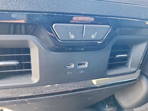 Used 2023 GMC Sierra 1500 AT4 w/ AT4 Premium Package image 15