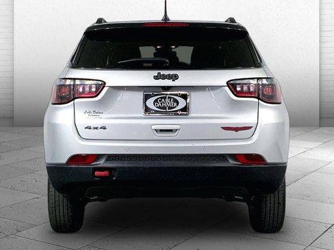 Used 2024 Jeep Compass Trailhawk image 3