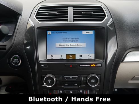 Used 2018 Ford Explorer XLT w/ Equipment Group 202A image 31