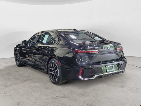 Used 2026 BMW 750e xDrive AWD/4WD image 3