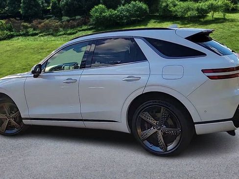 Certified 2025 Genesis GV70 3.5T Sport w/ Sport Prestige Package image 6