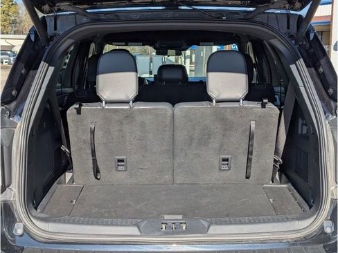 Used 2025 Ford Explorer ST-Line w/ ST-Line Street Pack image 12