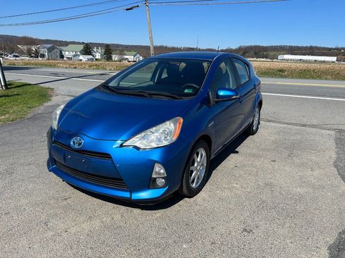 Used 2012 Toyota Prius C Four image 4