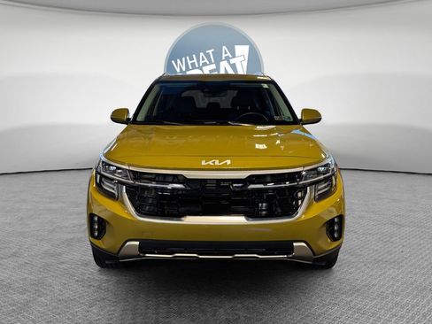 Certified 2024 Kia Seltos SX w/ SX Sunroof Package AWD/4WD image 9