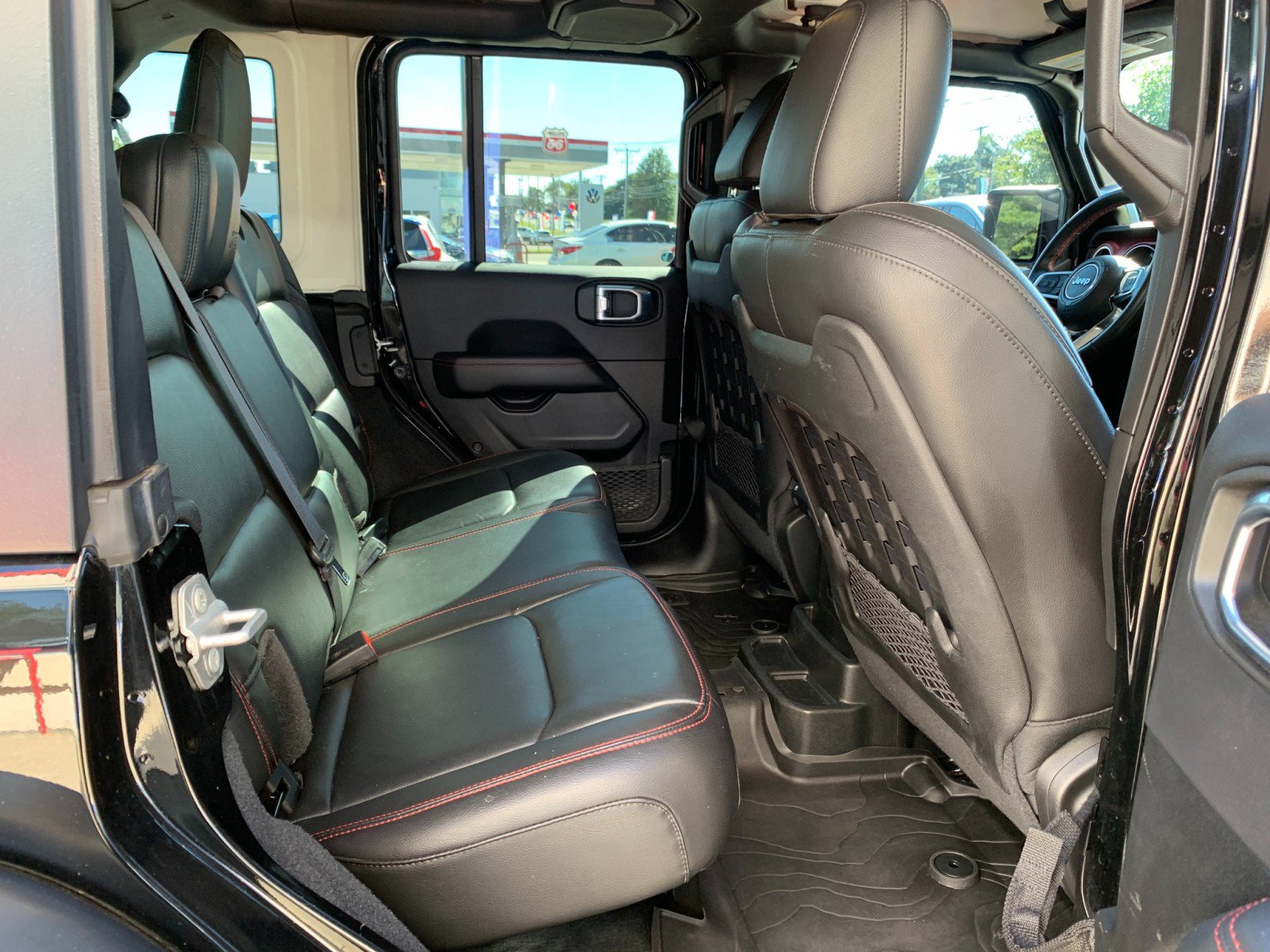 Used 2022 Jeep Wrangler Unlimited Rubicon AWD/4WD image 33
