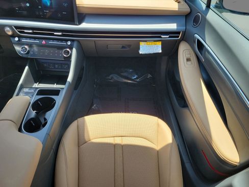 New 2025 Hyundai Sonata Limited image 12