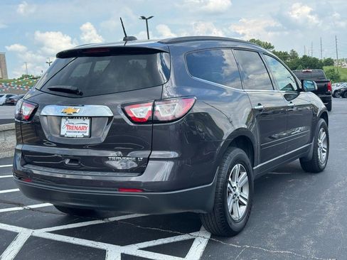 Used 2016 Chevrolet Traverse LT FWD image 3