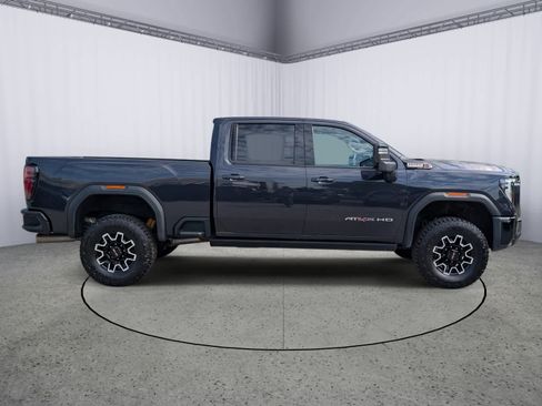 Certified 2025 GMC Sierra 2500 AT4X AWD/4WD image 2