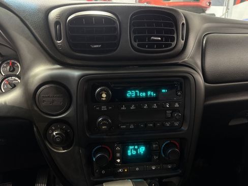 Used 2007 Chevrolet TrailBlazer SS image 98