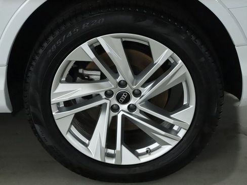 Used 2023 Audi Q7 2.0T Premium w/ Towing Package image 43