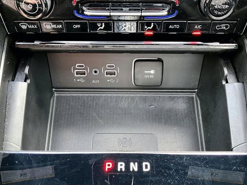 Used 2024 Jeep Grand Cherokee L Altitude image 17