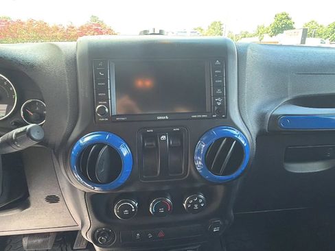 Used 2016 Jeep Wrangler Sport AWD/4WD image 15