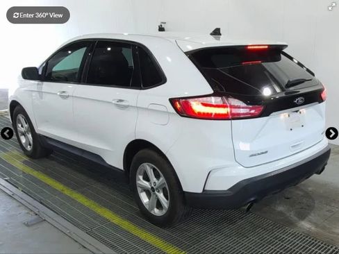Used 2020 Ford Edge SE FWD image 2