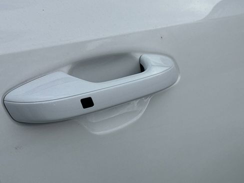 New 2026 Kia Sorento S FWD image 8