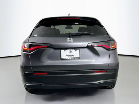 Used 2023 Honda HR-V LX image 6