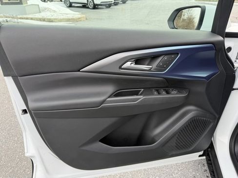 New 2026 Chevrolet Equinox EV LT image 27