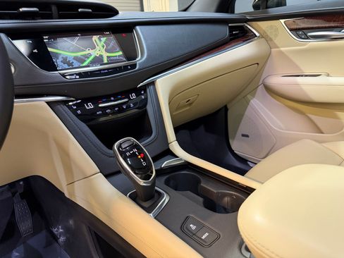 Used 2019 Cadillac XT5 Premium Luxury w/ Driver Assist Package FWD image 29