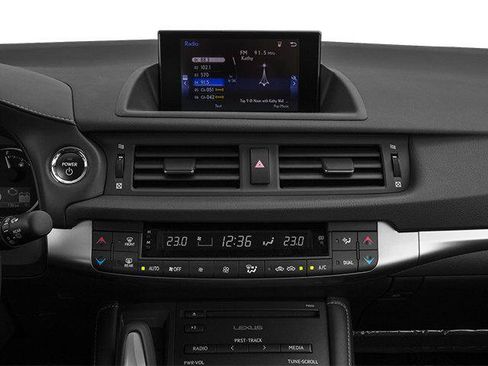 Used 2014 Lexus CT 200h FWD image 9