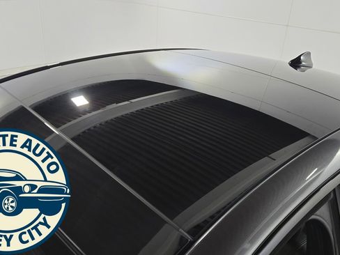 Used 2022 Alfa Romeo Giulia Ti image 9