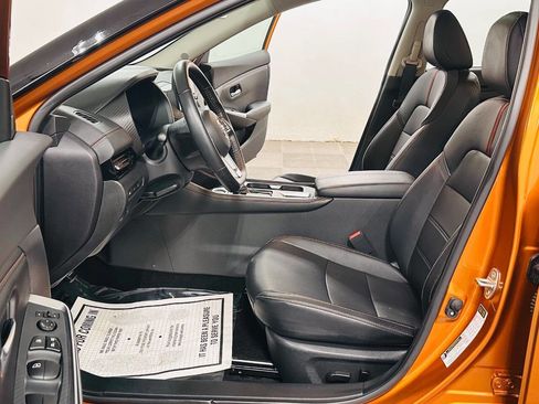 Used 2023 Nissan Sentra SR w/ SR Premium Package image 8